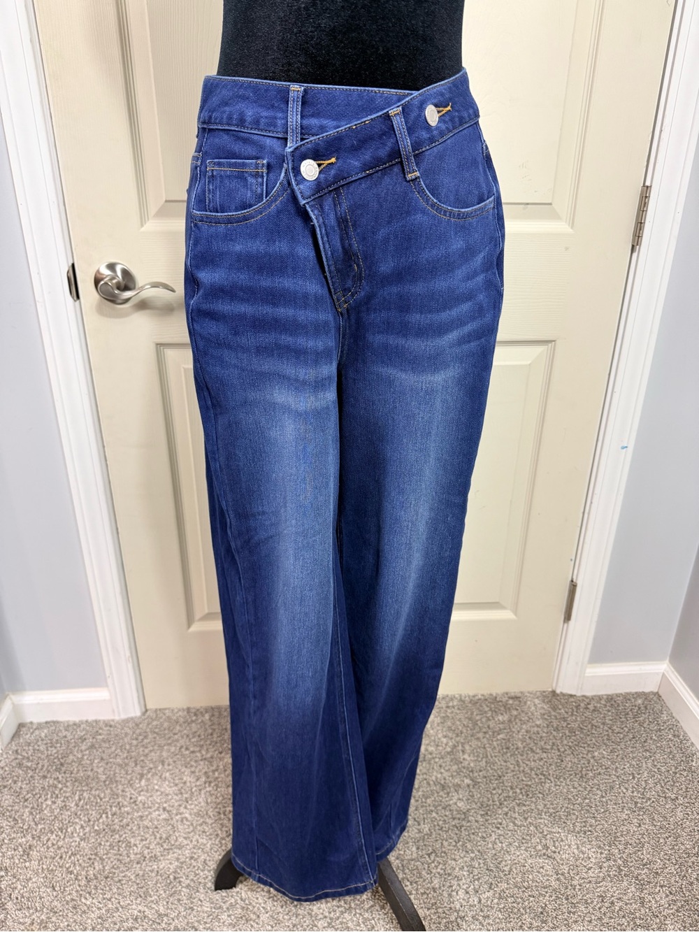 Halara - Wide Leg Jeans in Dark Blue